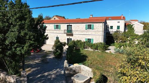 Kraj Apartment | Apartments Tarragon