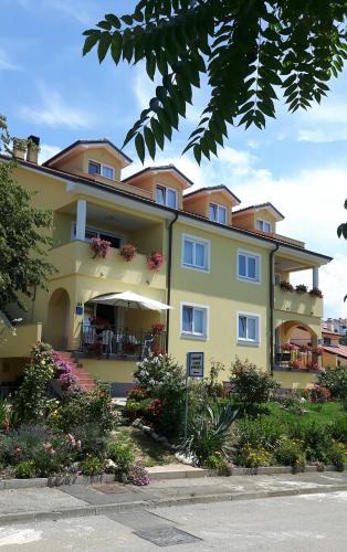 Kostrena Apartment | Apartments Topalović