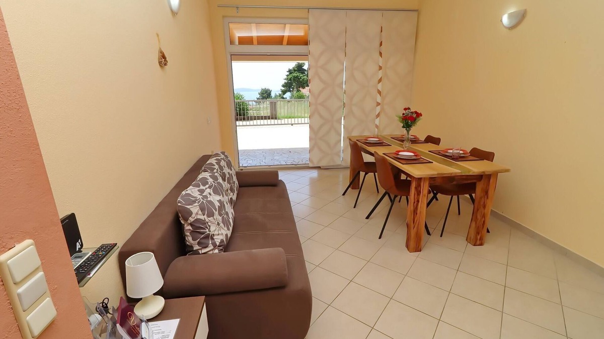 Orebic Apartment | Apartments Villa Michele-One Bedroom Apartment with Terrace (Smokva)