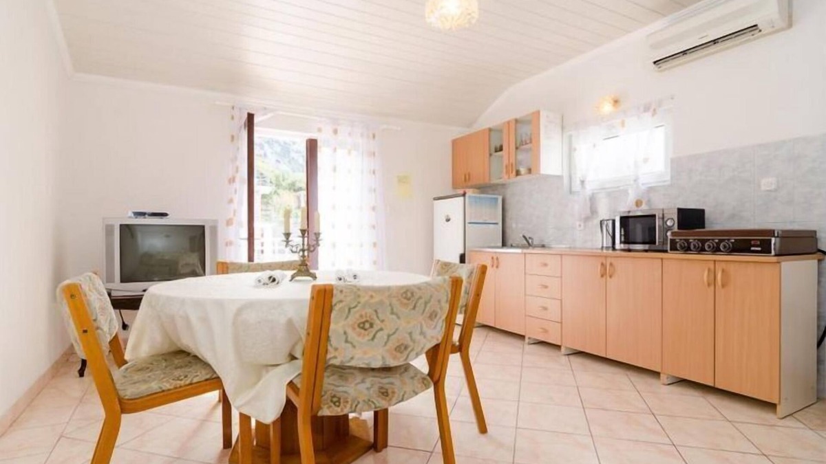 Trpanj Apartment | Apartments Villa Nikol - Comfort Two Bedroom Apartment with Sea View (APT 3)