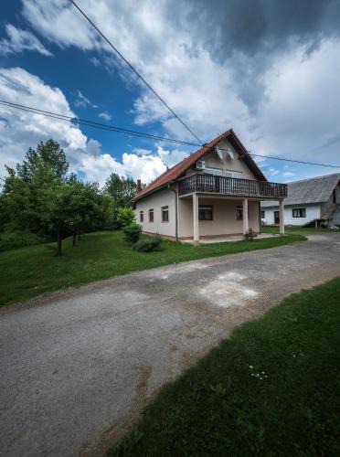 Catrnja Apartment | Apartments with parking space Smoljanac, Plitvice - 14979