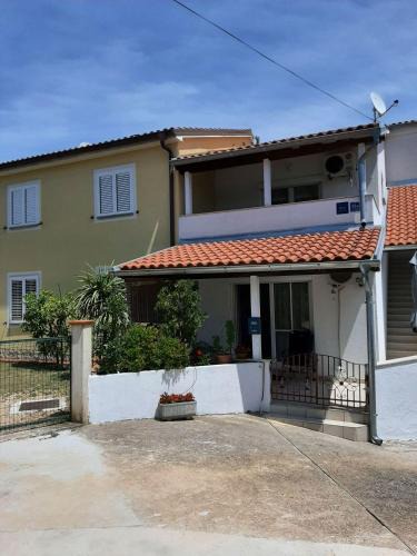 Cizici Apartment | Apartments with parking space Cizici, Krk - 15415