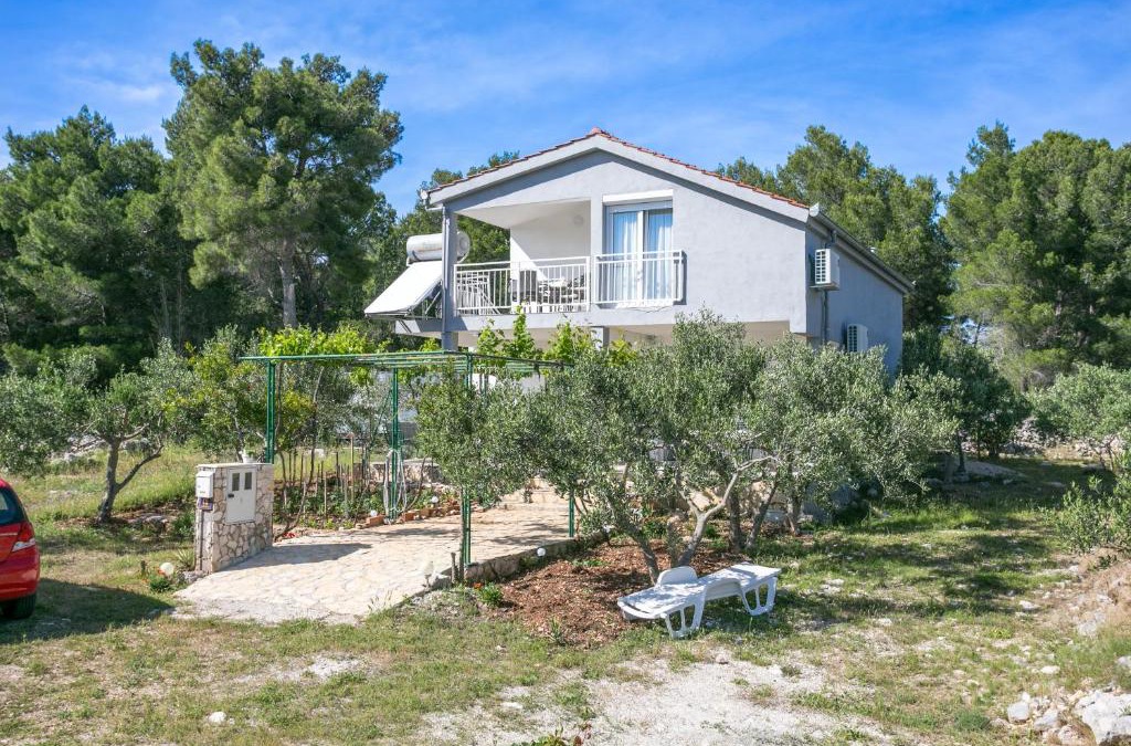Cove Osibova (Milna) Apartment | Apartments with parking space Cove Smrceva, Brac - 20193