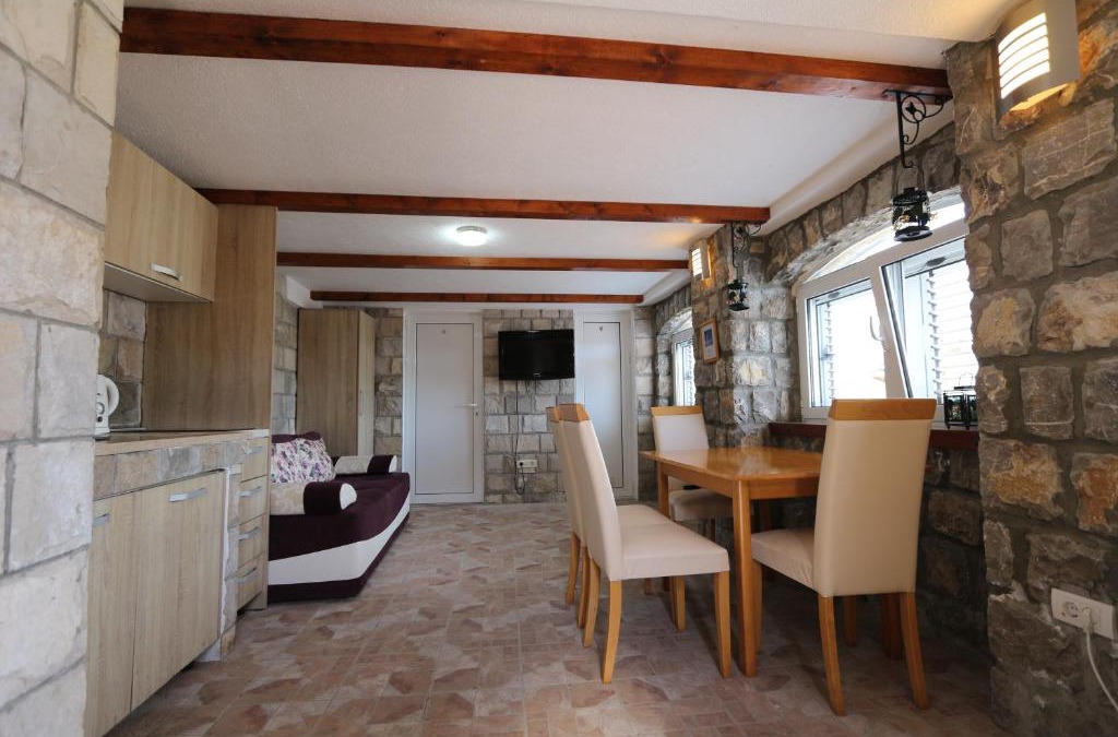 Kaluđerac Apartment | Apartments Woodstock 4