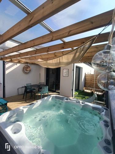 Saint-Jean-de-Monts House | Apb Spa locations avec jacuzzi privatif