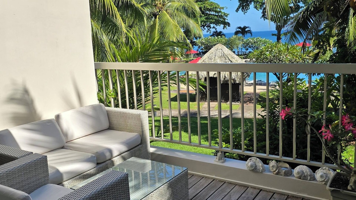 Arue Apartment | API DAYS SUITE Lafayette Beach Apartment in beachfront hotel residence.