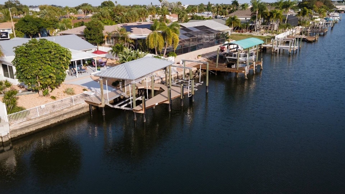Apollo Beach House | Apollo Beach Oasis - On the bay