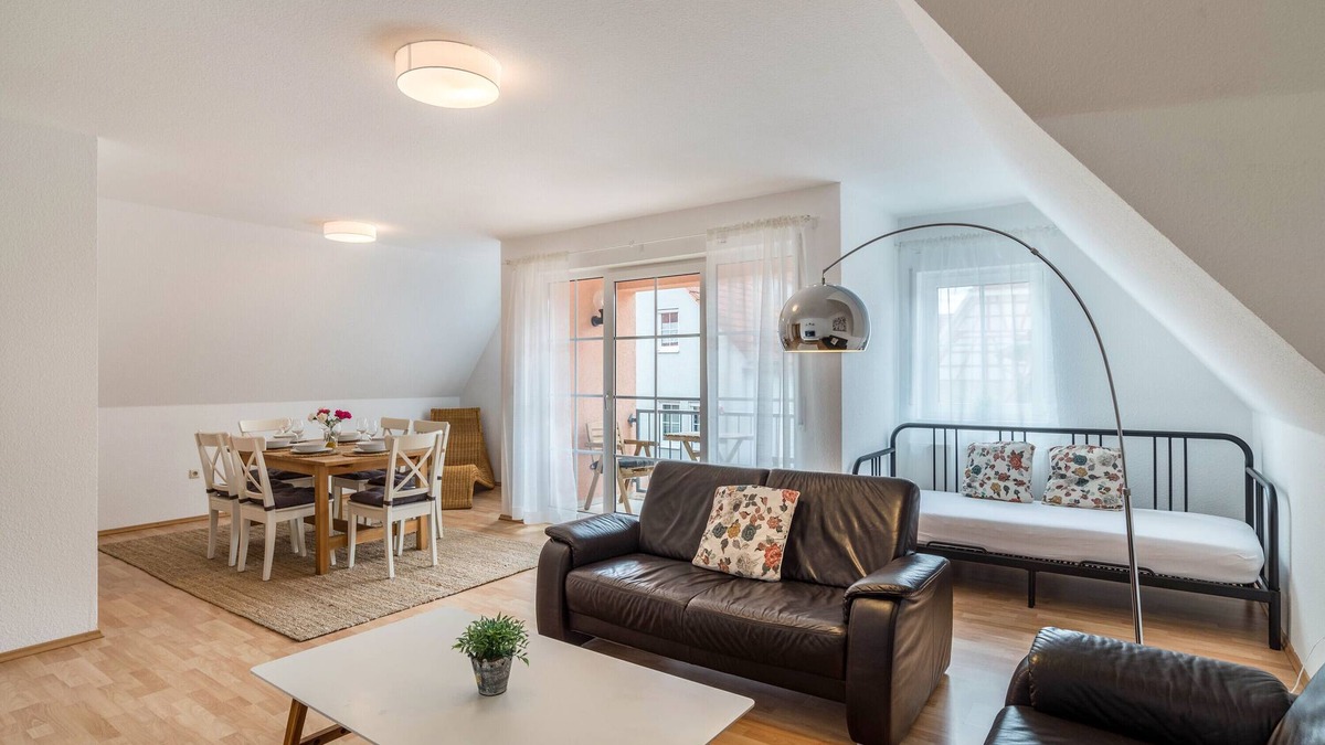 Oberderdingen Apartment | Aposto Apartment 3 with Balcony and Wi-Fi