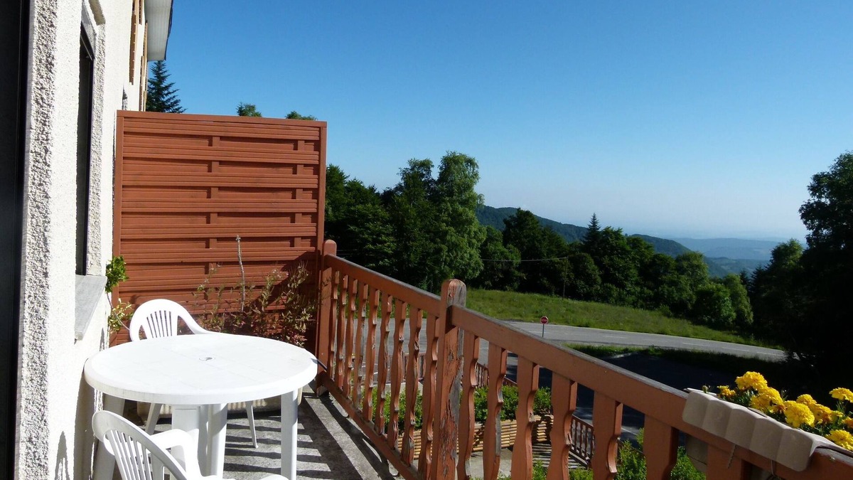 Montferrier Apartment | App GENET in residence with ski resort view