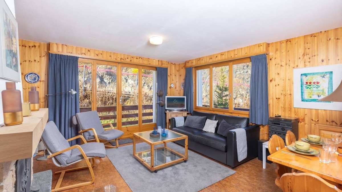 La Tzoumaz Apartment | App Les Lupins 16 - Two Bedroom Apartment, Sleeps 4