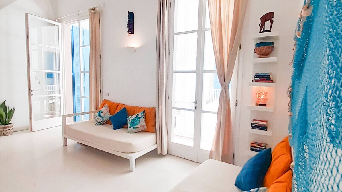 Sal Rei Apartment | App Rosanna, Estoril area a stone's throw from the sea, Free Wi-Fi & A/C