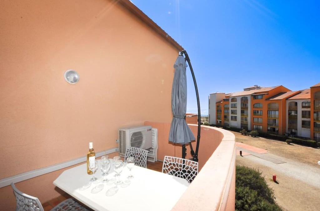 Le Barcares Apartment | App. terrasse vue partielle mer