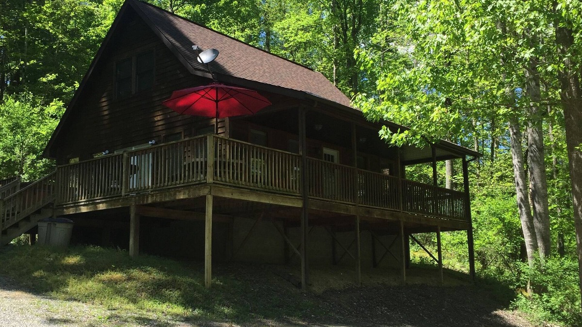 Keslers Cross Lanes House | Appalachian Adventure at Summersville Lake, WV