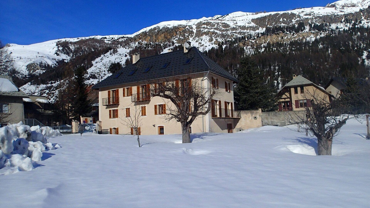 Monetier-les-Bains Apartment | Appart. Étendard Pour 8 Personnes Dans Maison Ancienne Rénovée