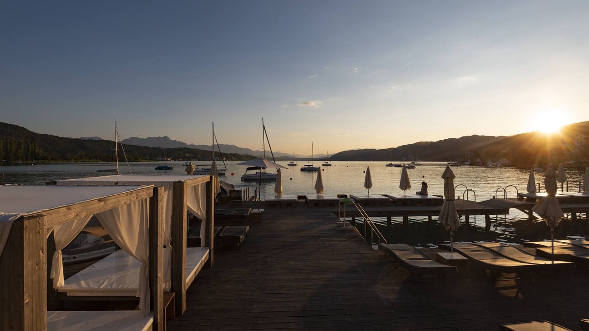 Poertschach am Woerthersee Apartment | Appartement Direkt am Wörthersee mit Privatstrand und Reserviertem Parkplatz