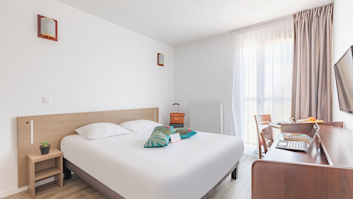 Chalon-sur-Saone Apartment | Appart'City Classic Chalon-Sur-Saone