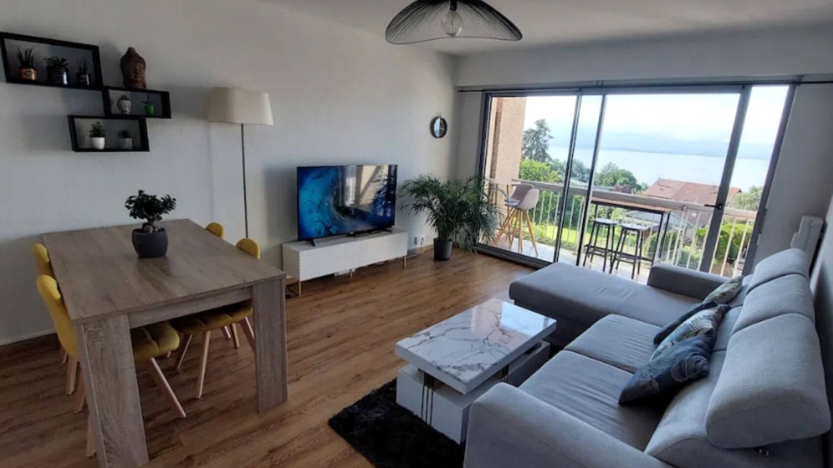 Evian-les-Bains Apartment | Appart Cosy Avec vue sur le Lac Léman