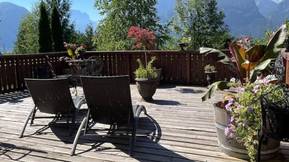 Chatillon-sur-Cluses Apartment | Appart Dans Chalet AU Calme VUE Imprenable Alpes