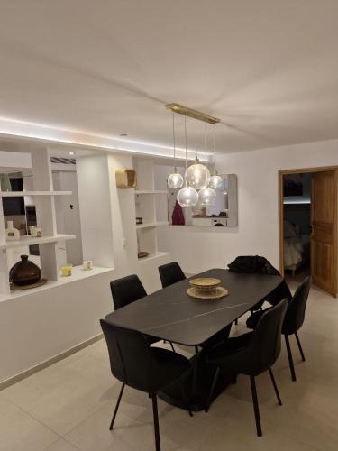 Saint-Tropez City Centre Apartment | Appart deux suites st tropez