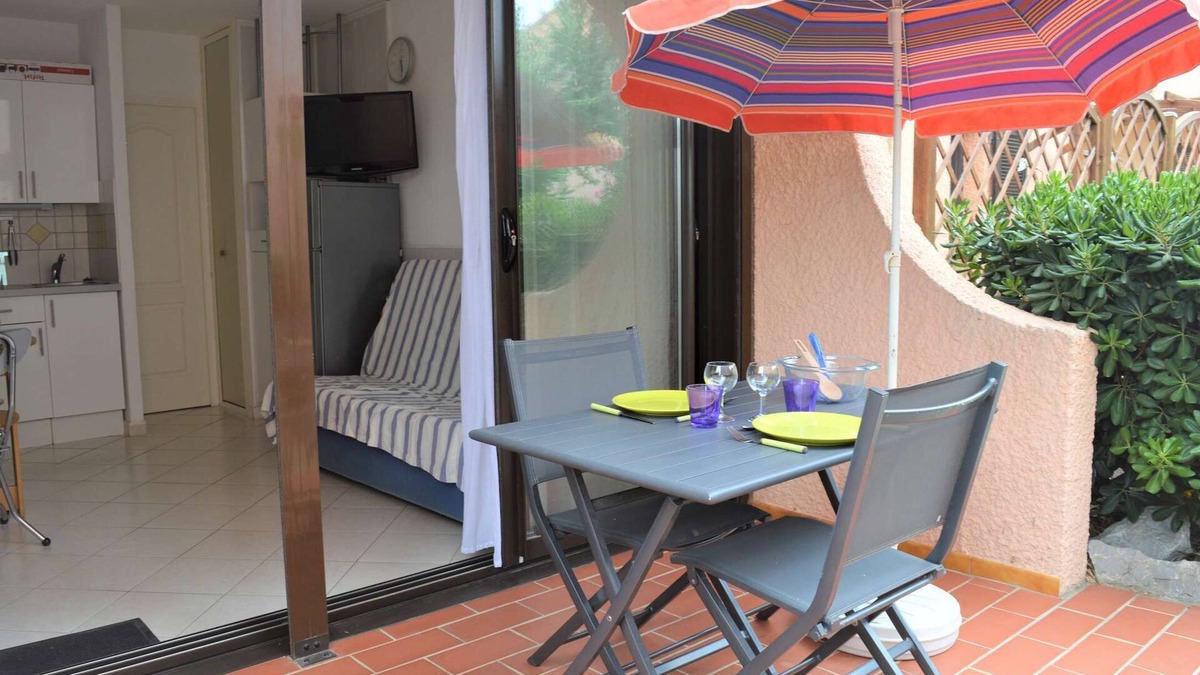 Leucate Apartment | Appart Studio 2 couchages PORT LEUCATE NATURISME