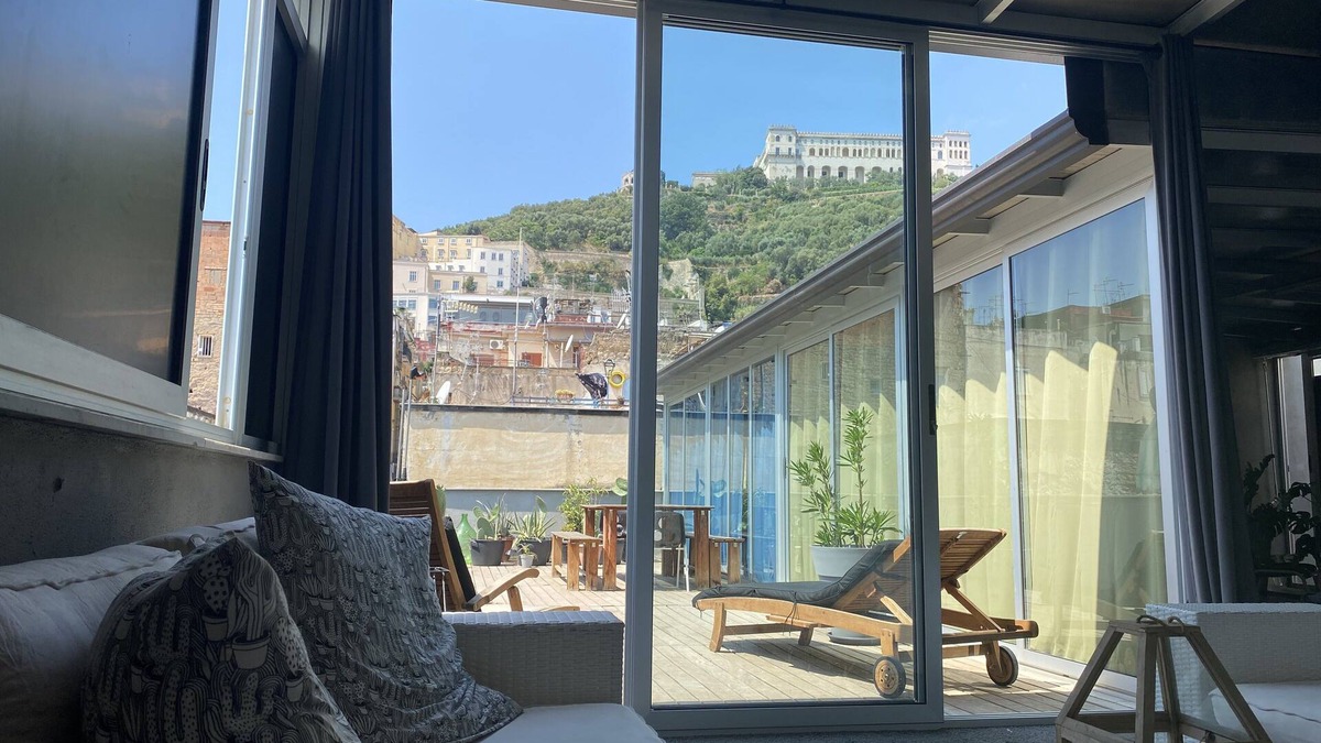 Quartieri Spagnoli Apartment | Appartamento con terazza privato