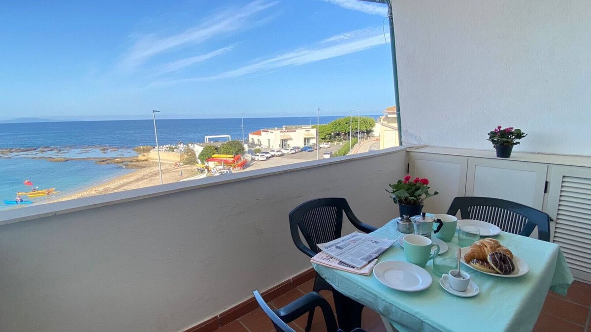 Porto Torres Apartment | APPARTAMENTO IL DELFINO: comodissimo e fronte mare