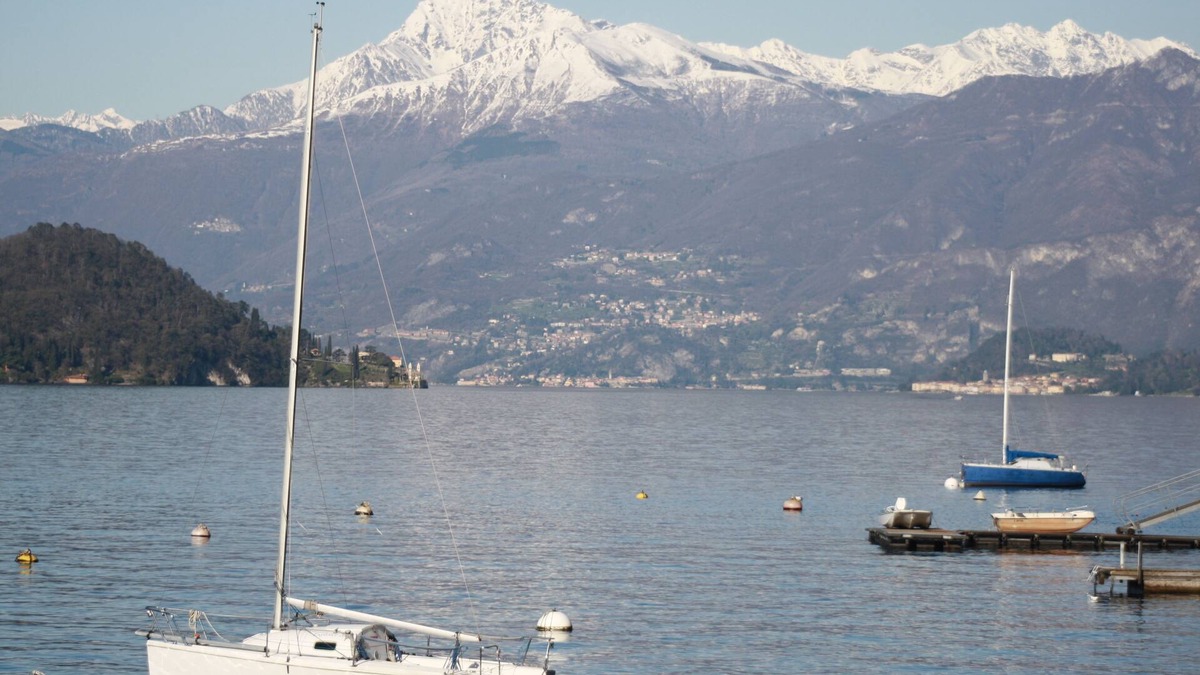 Lezzeno Apartment | Appartamento IN Villa A Lagohouse With Garden