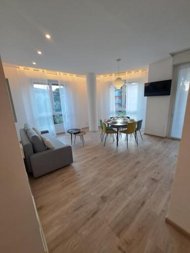 Peschiera del Garda Apartment | Appartamento Turandot