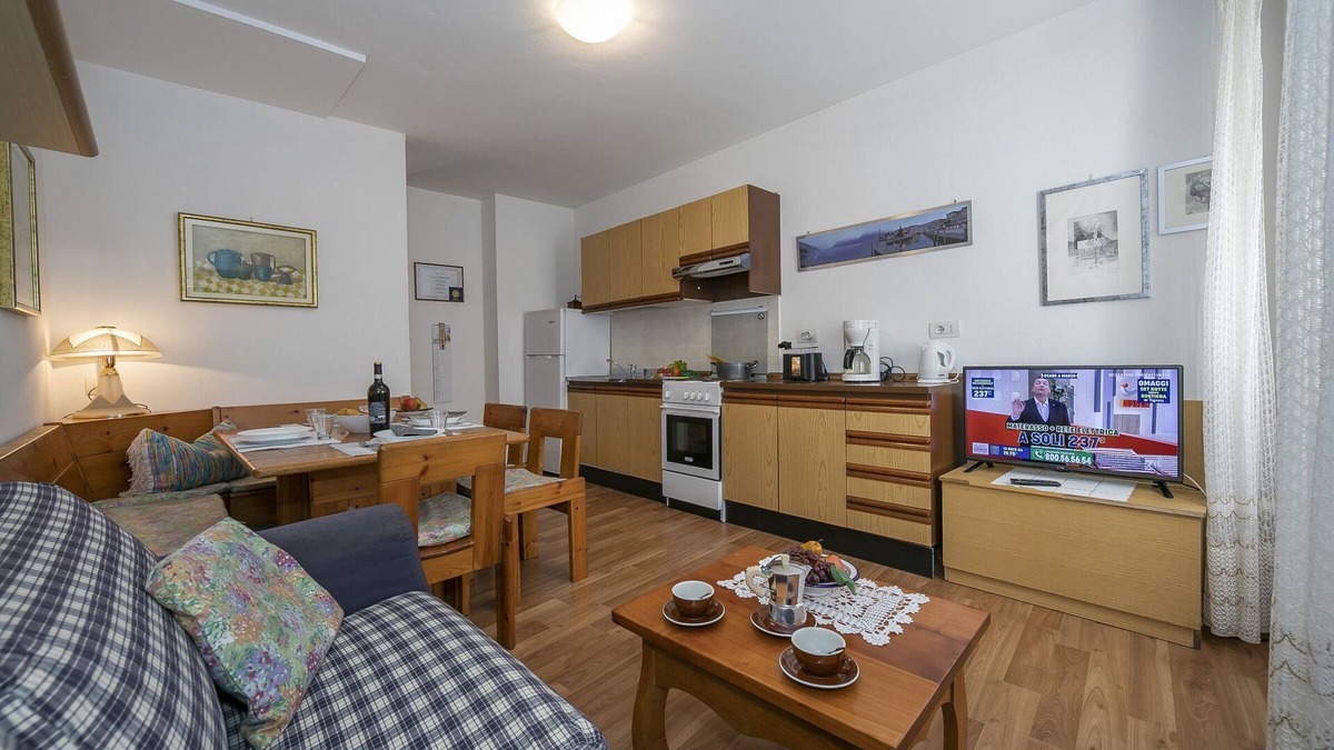Torbole sul Garda Apartment | Appartamento Miorelli 2, Torbole sul Garda, Italy