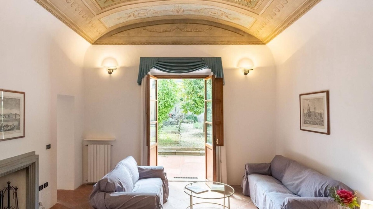 Sant' Ambrogio Apartment | Appartamento Pilastri 35