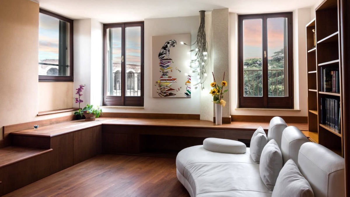 Verona City Centre Apartment | Appartamento storico con balconi vista Arena