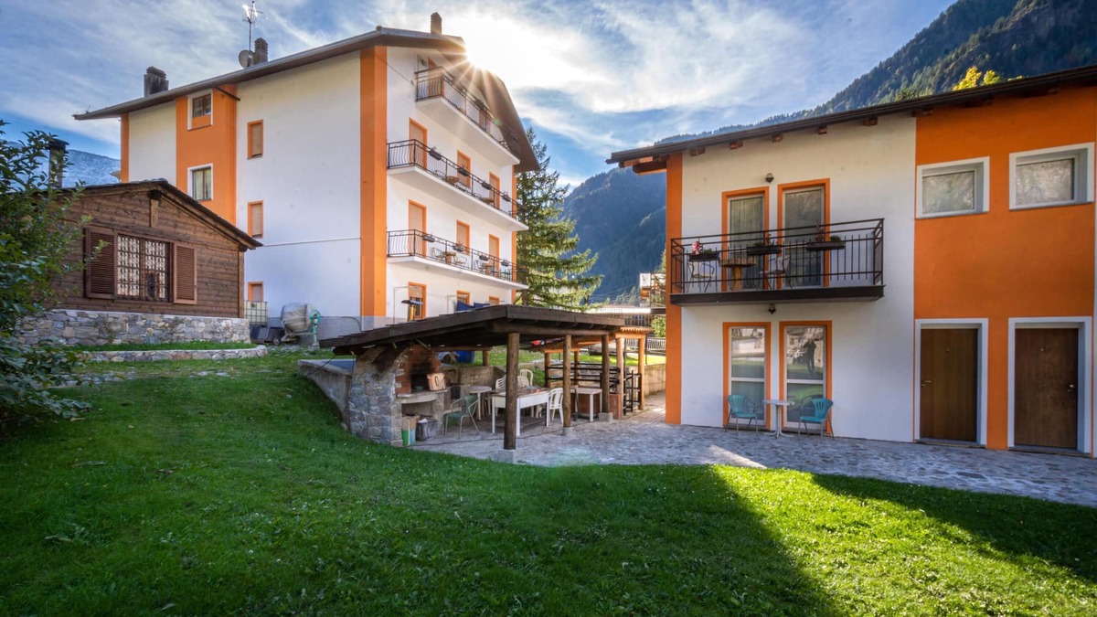 Turchi Apartment | Appartamento Verde with Mountain View, Wi-Fi, Terrace & Garden