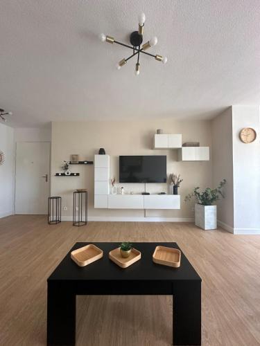 Port-Saint-Louis-du-Rhone Apartment | Appartement