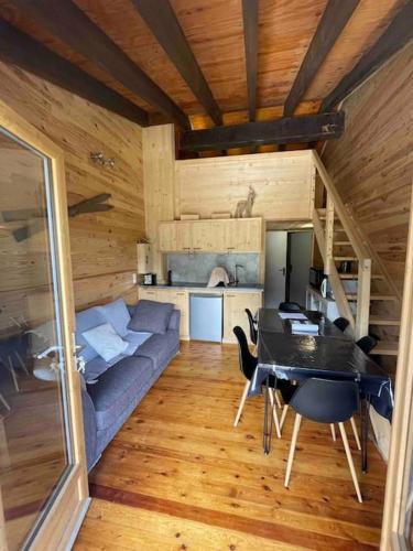 Saint-Pierre-dels-Forcats Apartment | Appartement secteur cambre d’aze 200m des pistes
