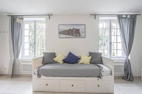 Gonneville-sur-Honfleur Apartment | Appartement de charme dans un château à 5 min d'Honfleur