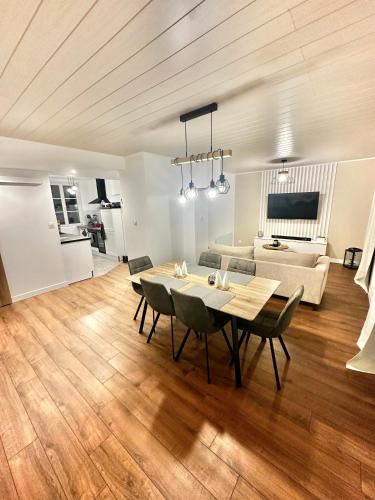 Saint-Florent-sur-Cher Apartment | Appartement chaleureux