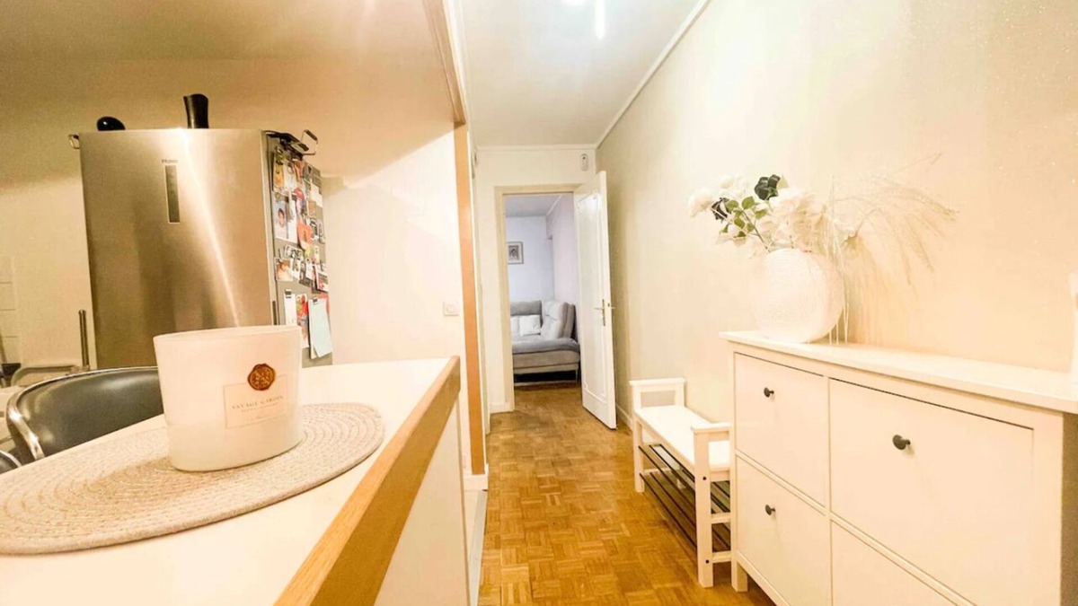Louis Bertrand-Mirabeau-Semard Apartment | Appartement à 5 Minute de Paris, Parking Gratuit