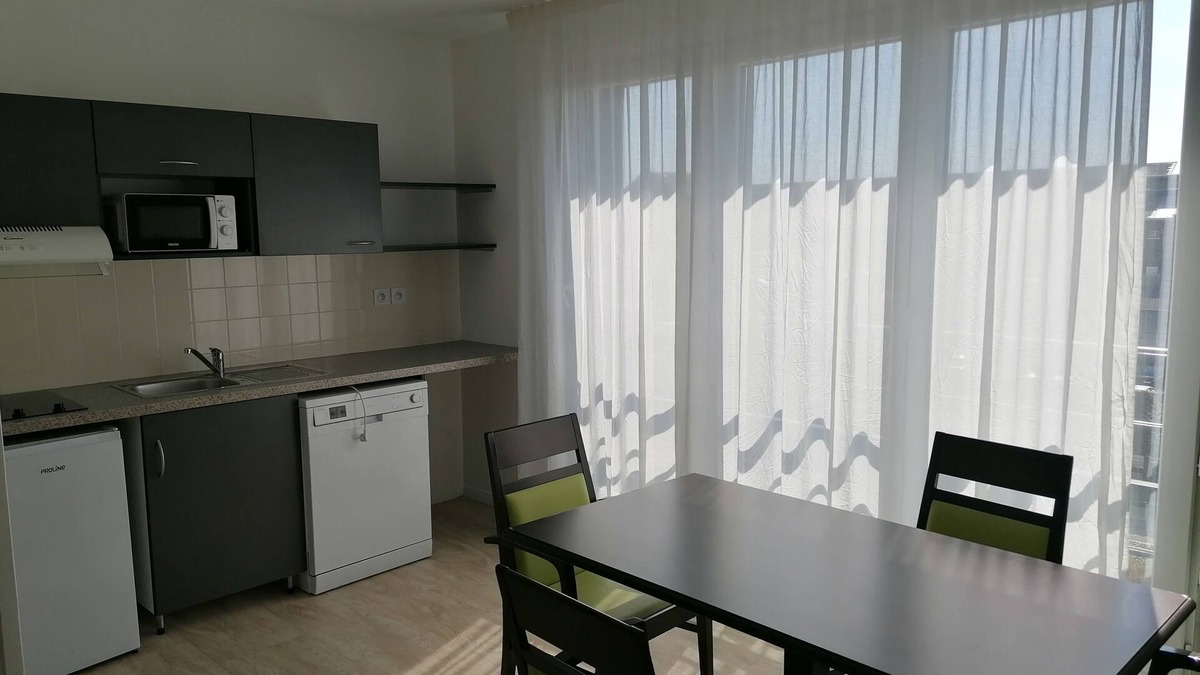 Centre Ville Rive Gauche Condo | Appartement 3 pièces spacieux, Quartier Flaubert