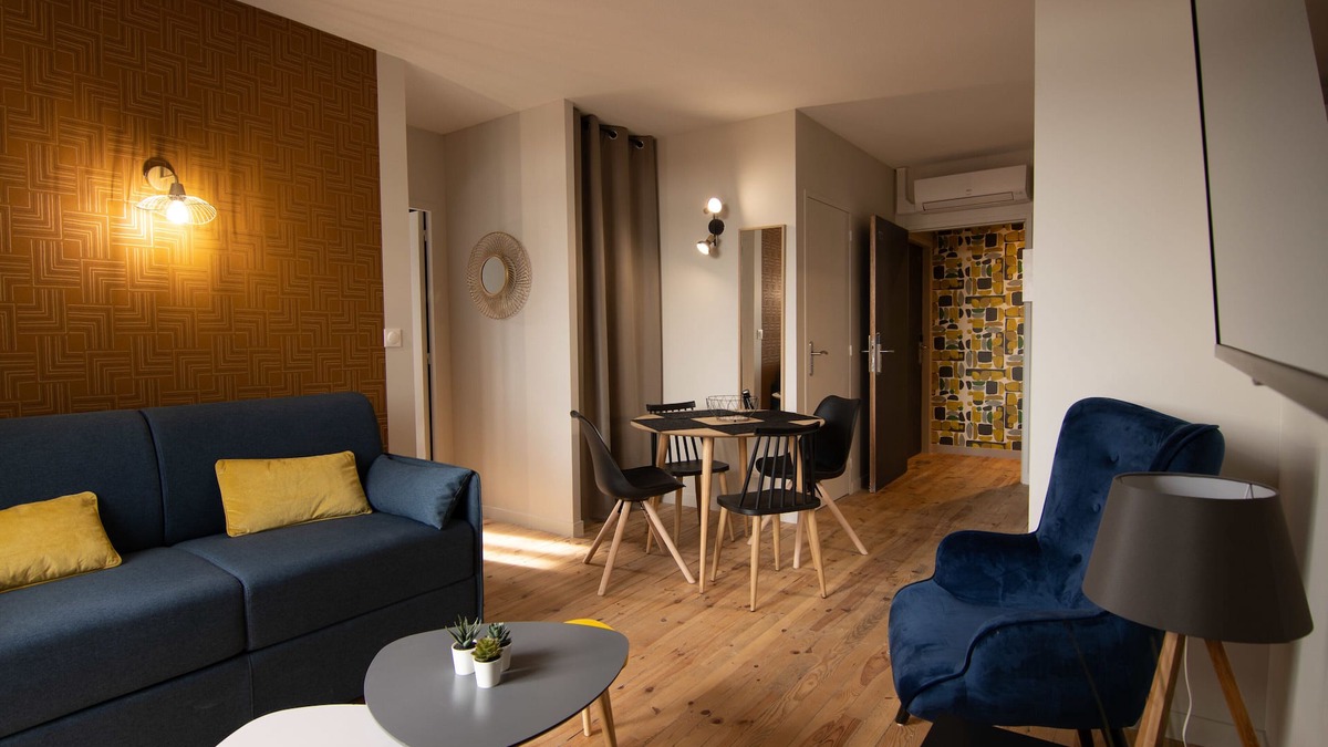 Chatel-Guyon Apartment | Appartement-4 personnes-Confort-SDB-Balcon