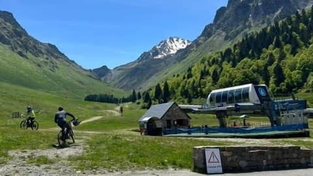 Bareges Apartment | Appartement 4 pers - vu rivière et montagne