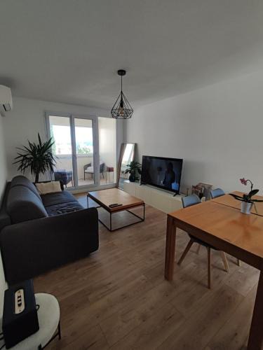 Vitrolles Apartment | Appartement Astrid
