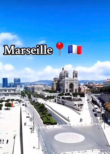Saint-Lambert Apartment | Appartement atypique cosy entre terre & mer