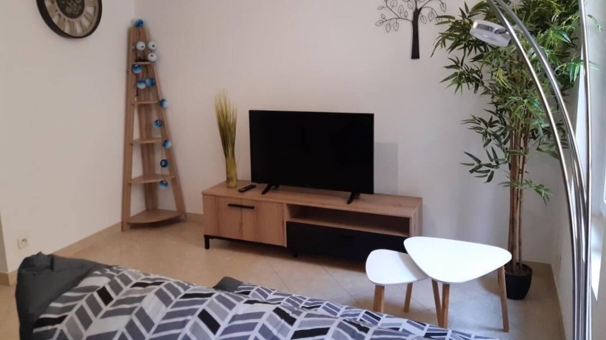 Bagnols-sur-Ceze Apartment | Appartement au sud de la France au milieu de tous sites touristiques