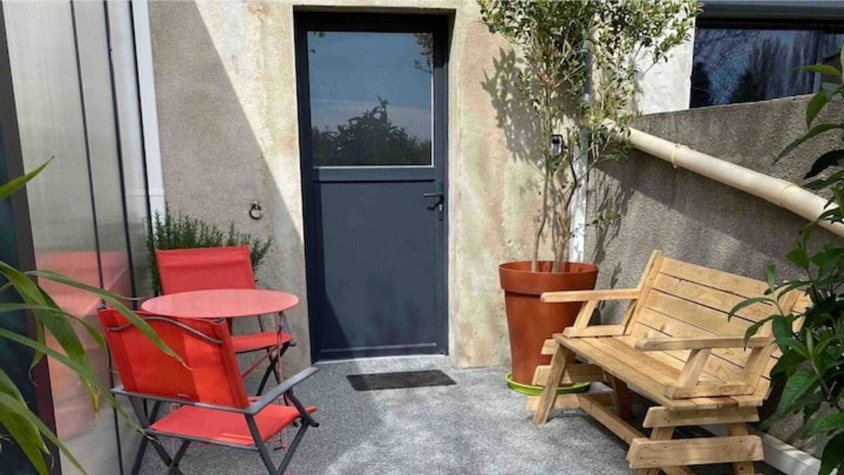 Loriol-sur-Drome Apartment | Appartement Avec Terrasse et Jardin