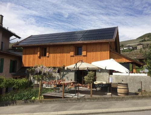 Busserach Apartment | Appartement avec salle de bain, parking à la vigne