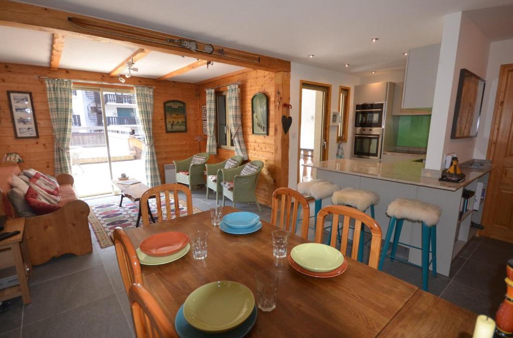 Les Gets Apartment | Appartement Centre Les Gets, Pied des Pistes, Belle Terrasse, 2 Ch, 1 Cabine, 6/8 Couchages - FR-1-623-99