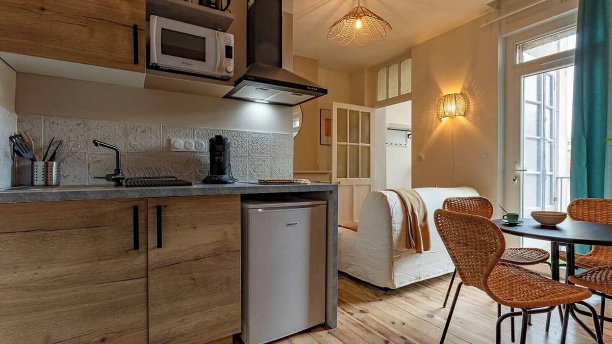 Saint - Aubin - Dupuy Apartment | Appartement Colombette - Welkeys