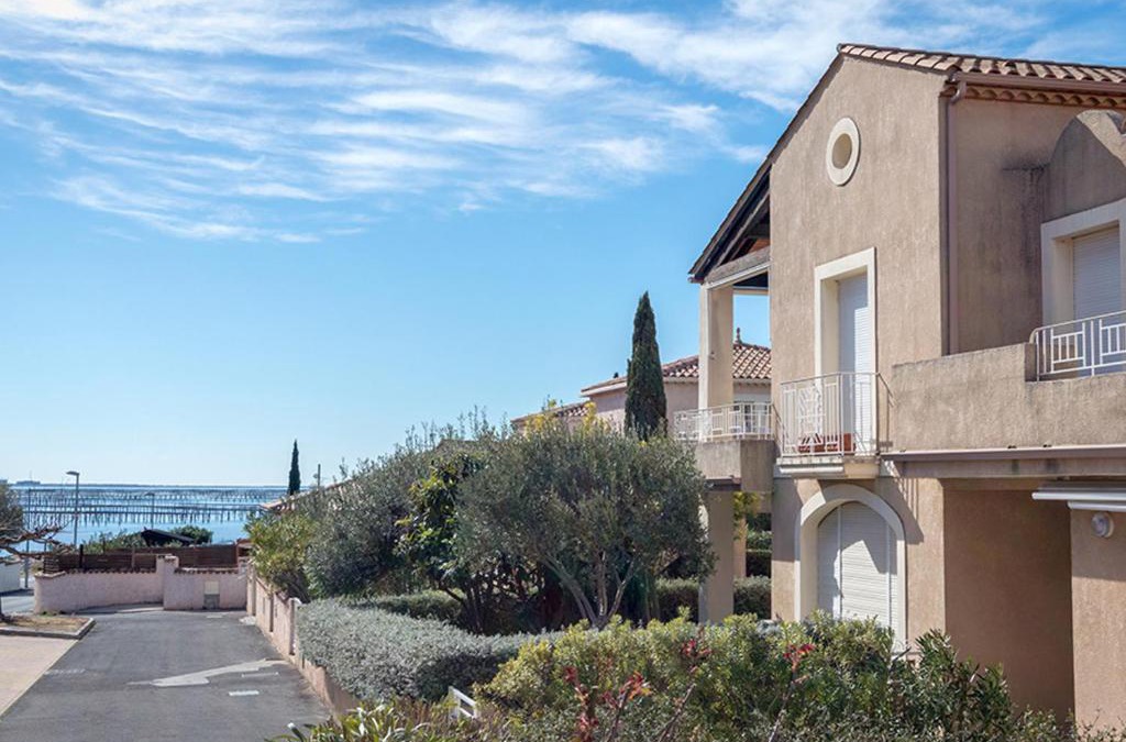 Bouzigues Apartment | Appartement cosy à 50 m de la plage à Bouzigues avec terrasse et parking privé. - FR-1-604-13