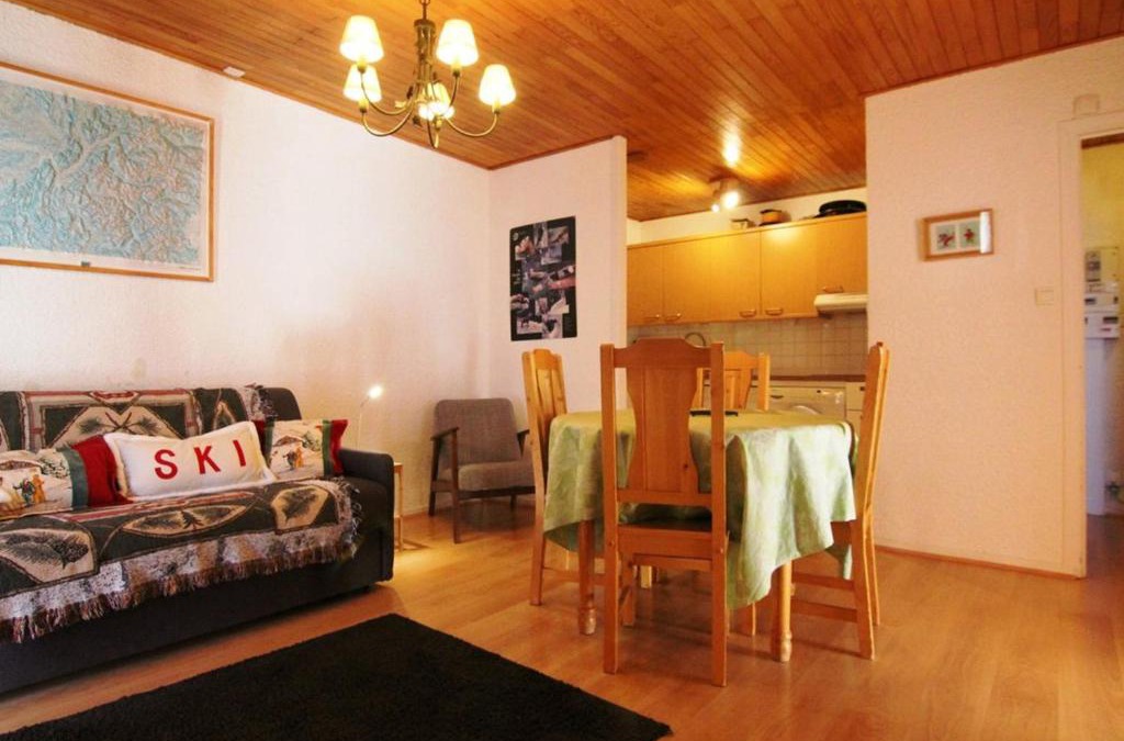 Cognet Apartment | Appartement cosy à L'Alpe d'Huez, 5 pers, balcon, proche pistes et centre, animaux acceptés - FR-1-405-9