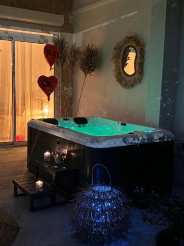 Quissac Apartment | Appartement cosy Quissac avec Jacuzzi